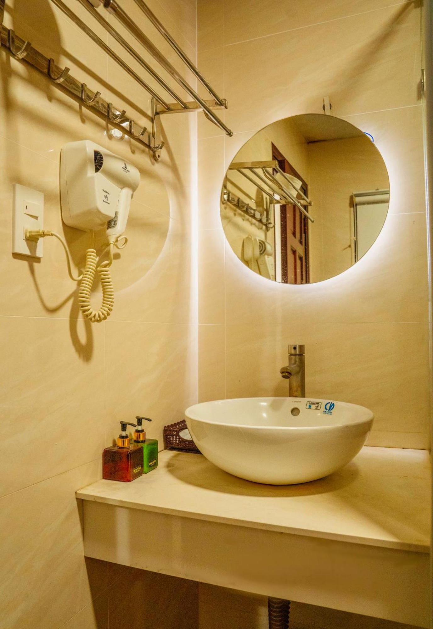 Hotel Khach San Trung Hieu Vũng Tàu Exteriér fotografie